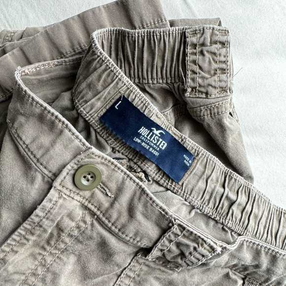 Low Rise Baggy Cargo Pants - Picture 3 of 5